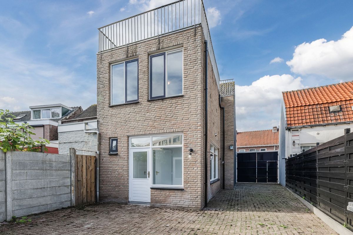 Melis Stokestraat 18 Photo Blur 2