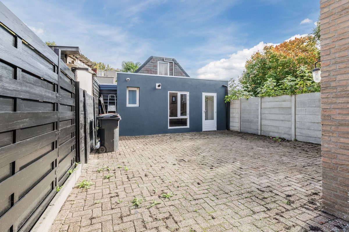 Melis Stokestraat 18 Photo Blur 23