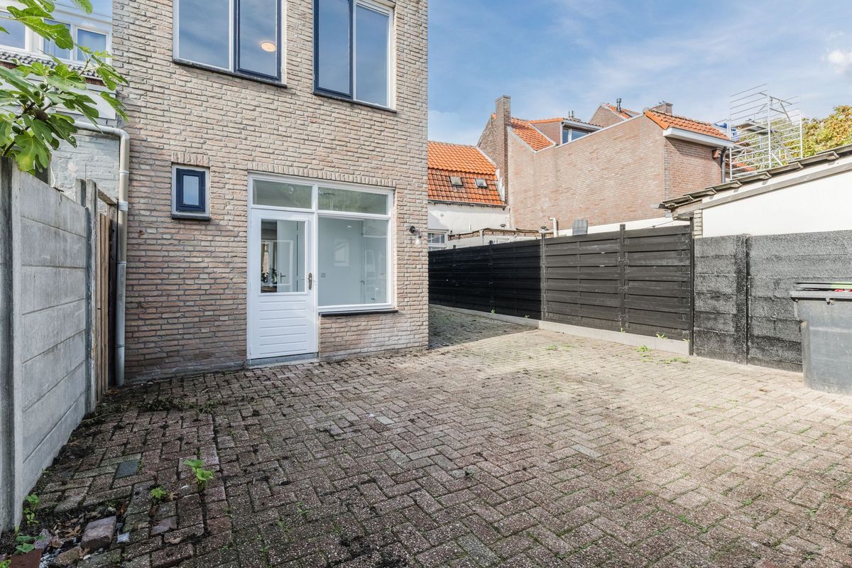 Melis Stokestraat 18 Photo Blur 21
