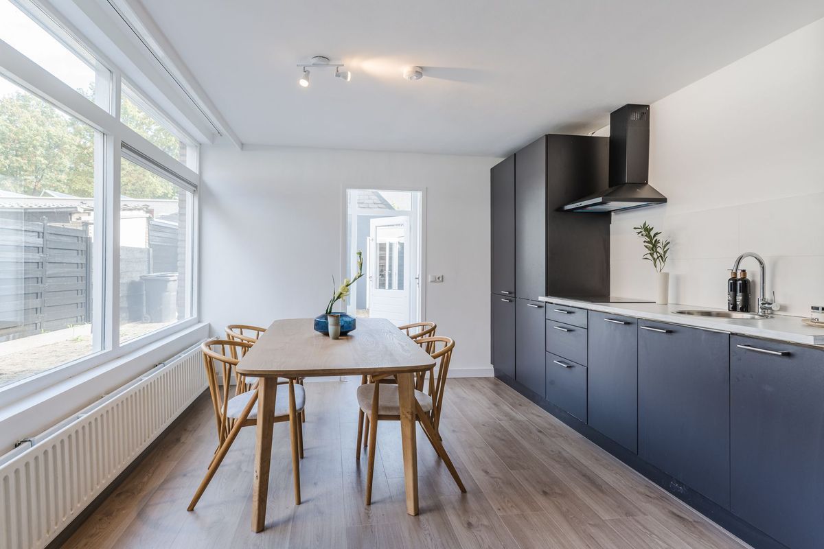 Melis Stokestraat 18 Photo Blur 1
