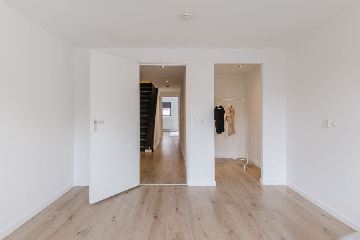 Melis Stokestraat 18 Photo Blur 16