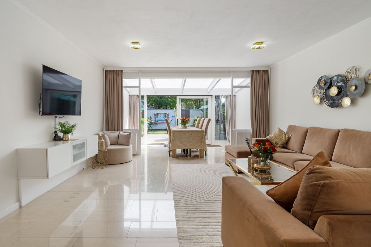 Gouddonk 5 Photo Blur 2