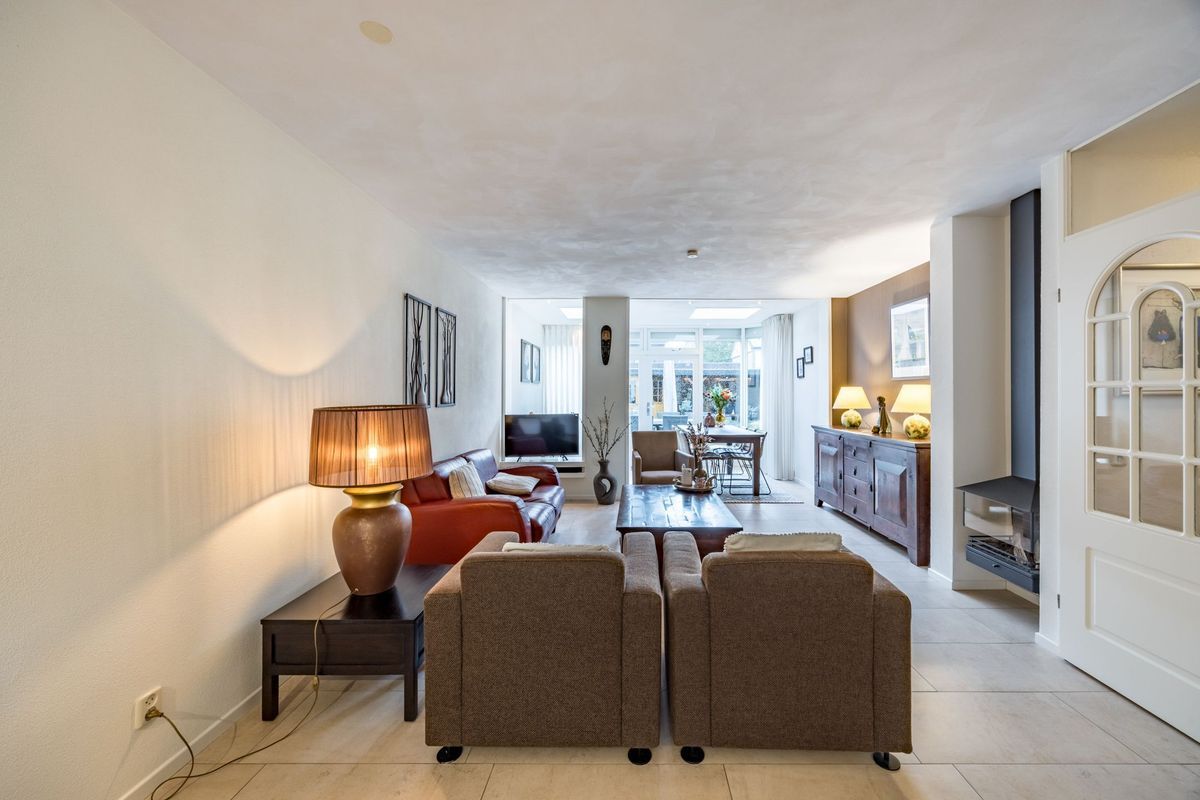 Mr. Sprenger van Eykstraat 2 - a Photo Blur 3