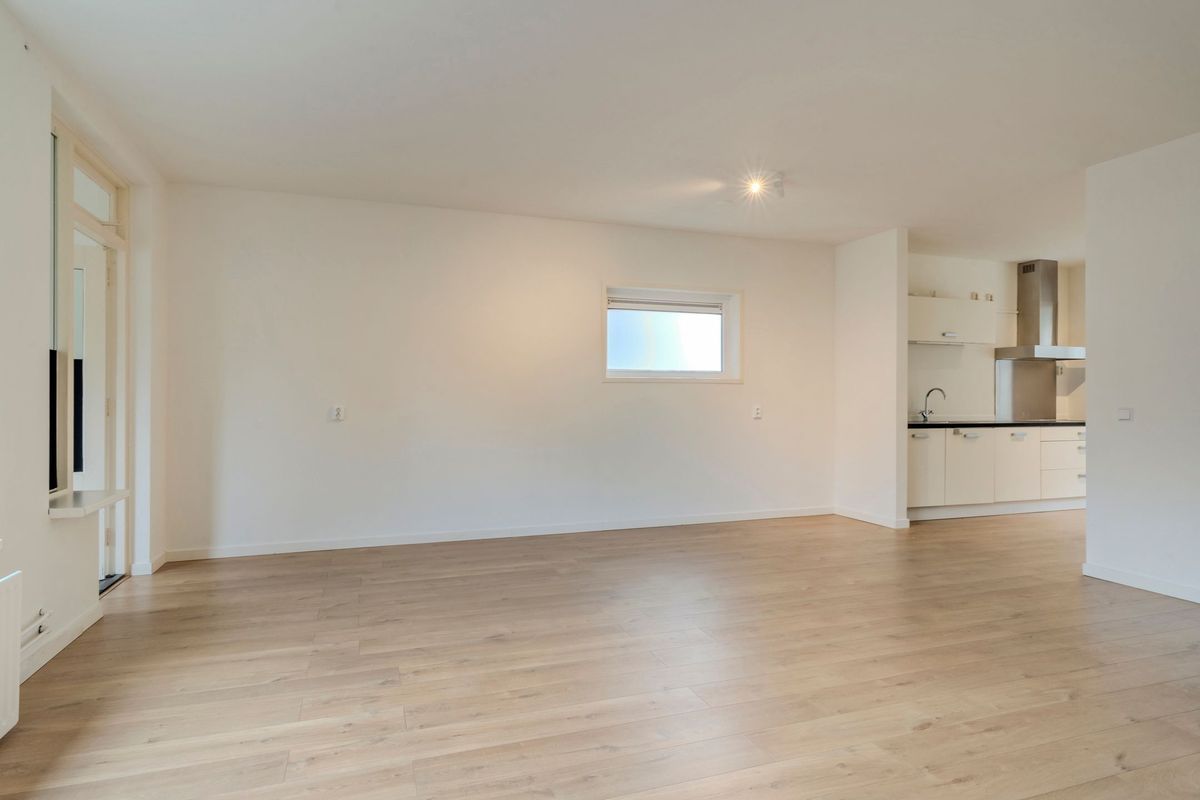 Leibeemd 130 Photo Blur 1