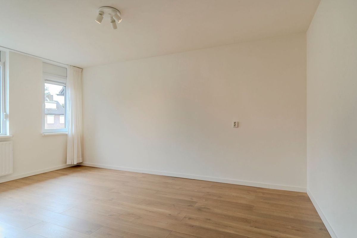 Leibeemd 130 Photo Blur 20