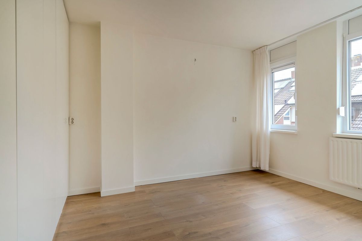 Leibeemd 130 Photo Blur 23