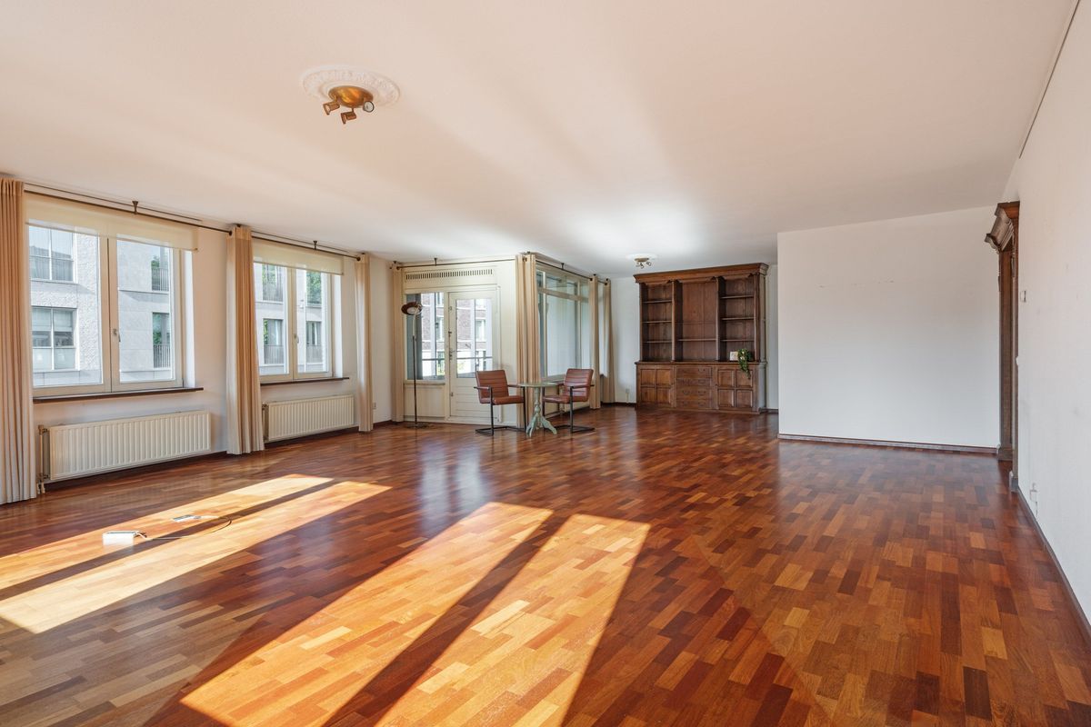 J.F. Kennedylaan 4 - A Photo Blur 2