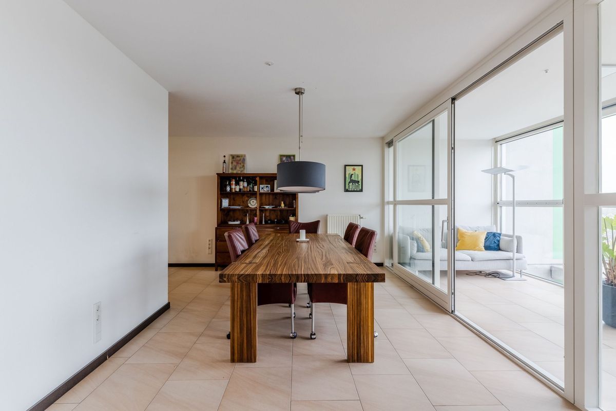 Westpoint 44 Photo Blur 7