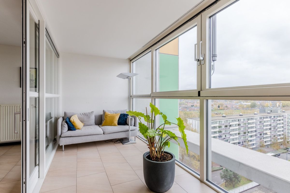 Westpoint 44 Photo Blur 12