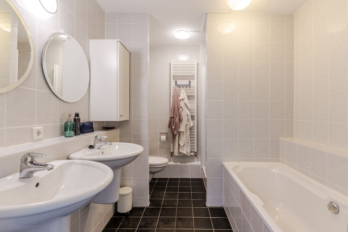 Westpoint 44 Photo Blur 21