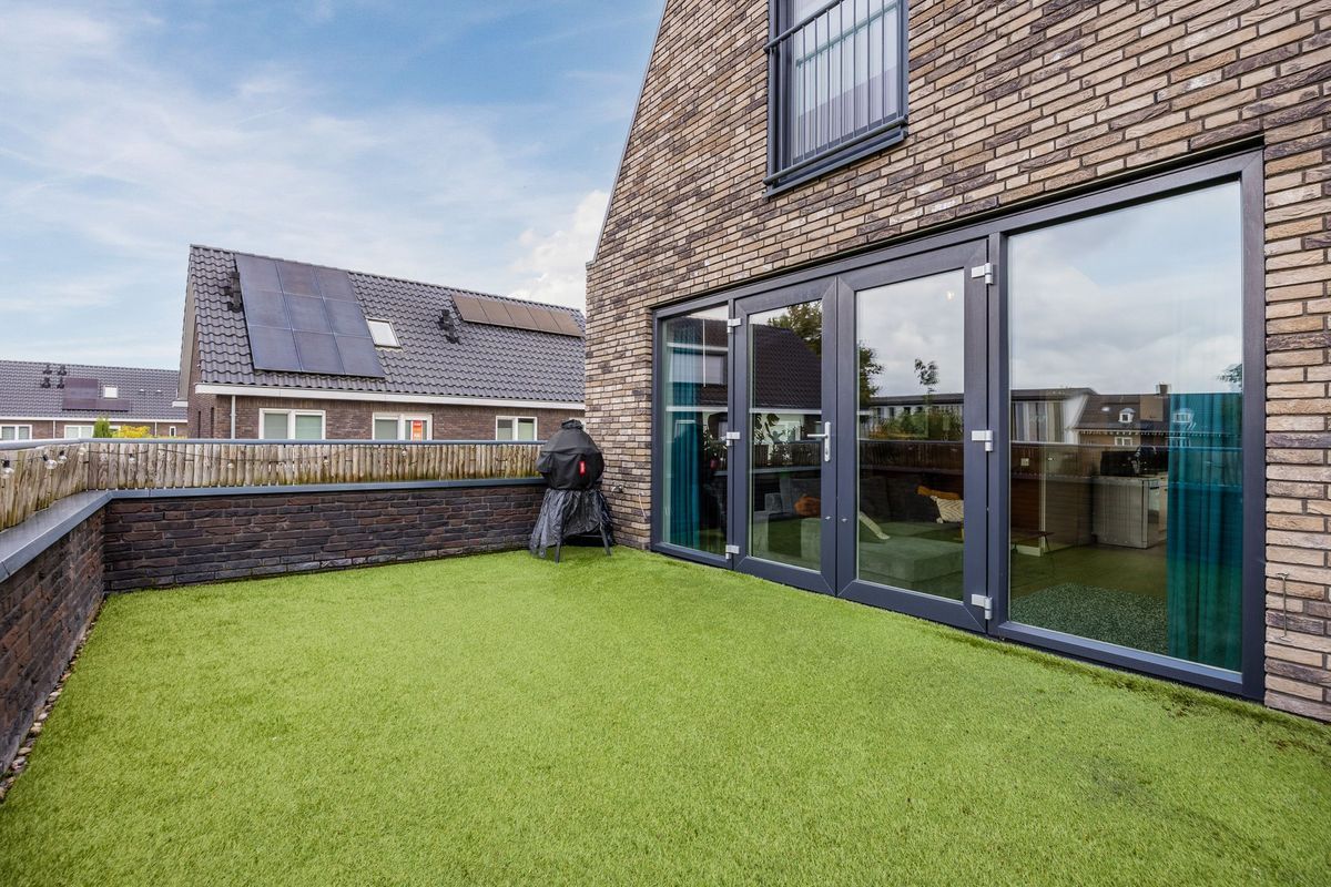 Aftrap 1 Photo Blur 2