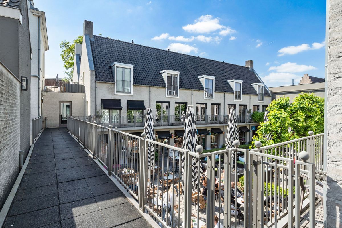 t' Sas 22 Photo Blur 37