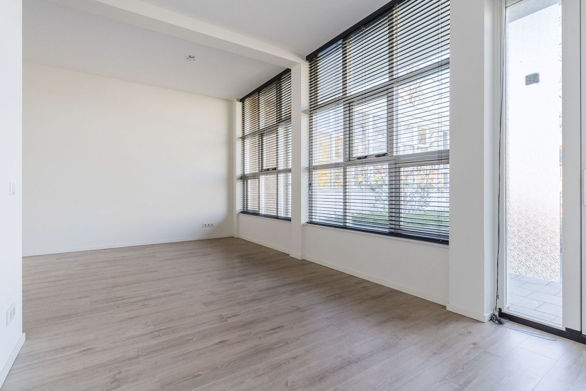 Mendelssohnlaan 3 - F Photo Blur 10