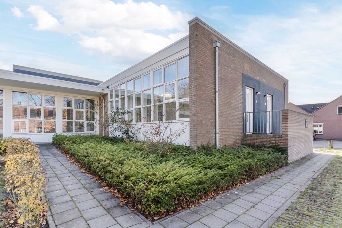 Mendelssohnlaan 3 - J Photo Blur 25