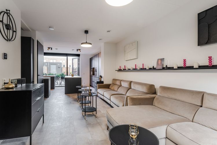 Anton Ebbenhof 12 Photo 1