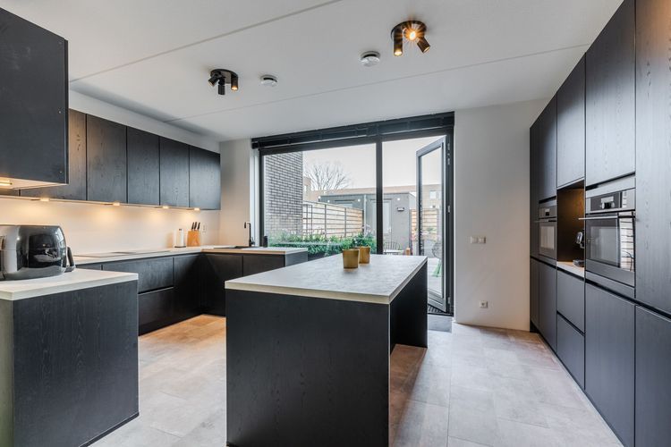 Anton Ebbenhof 12 Photo 1