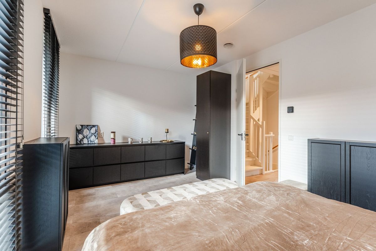 Anton Ebbenhof 12 Photo Blur 15