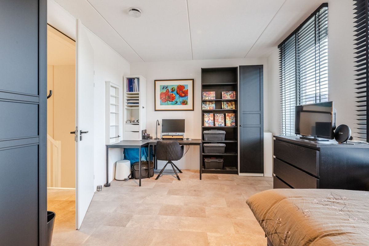 Anton Ebbenhof 12 Photo Blur 25