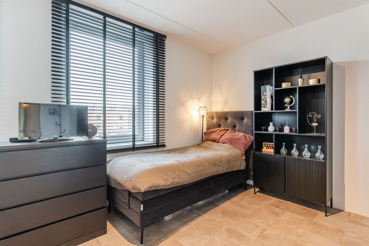 Anton Ebbenhof 12 Photo Blur 24