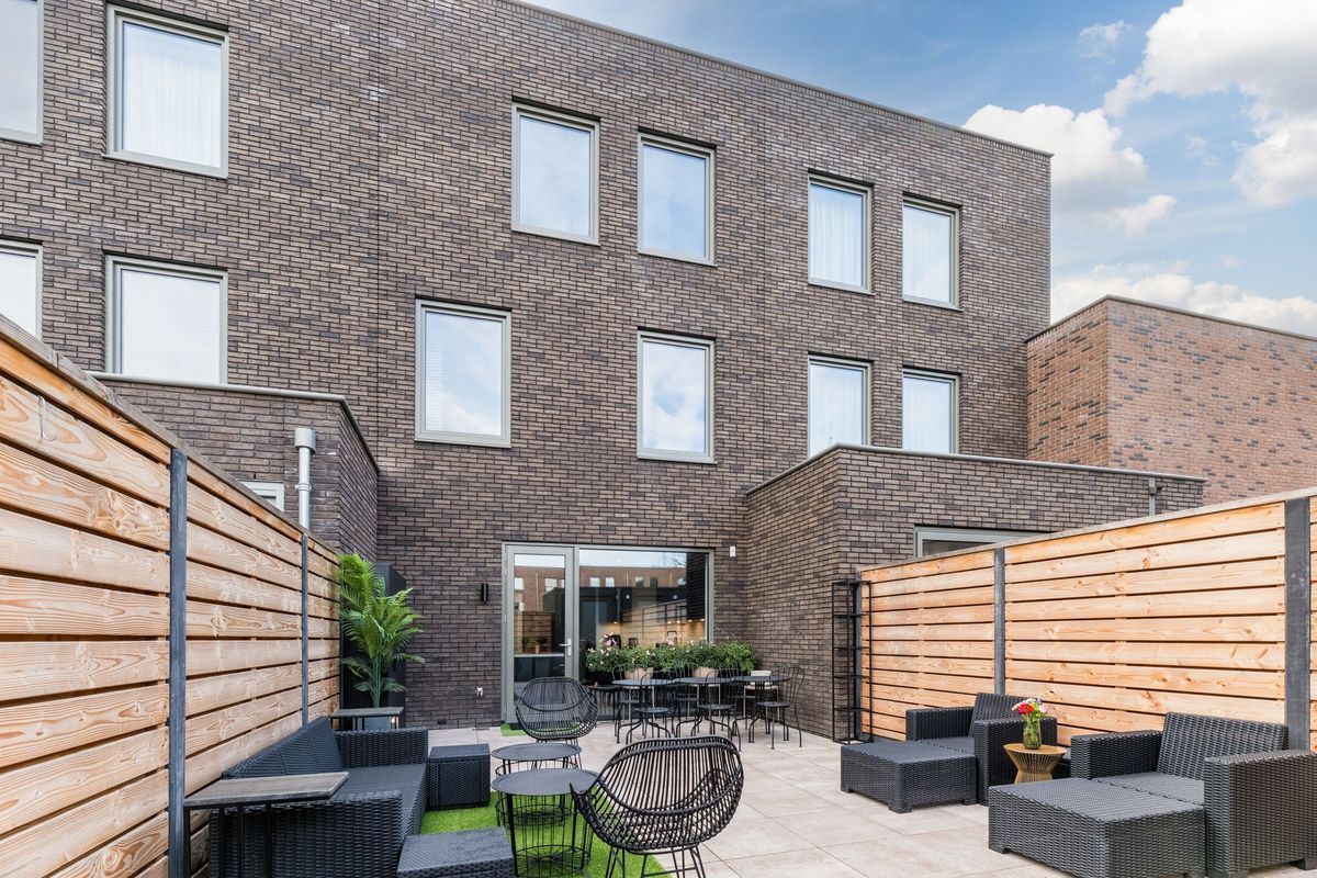 Anton Ebbenhof 12 Photo Blur 32