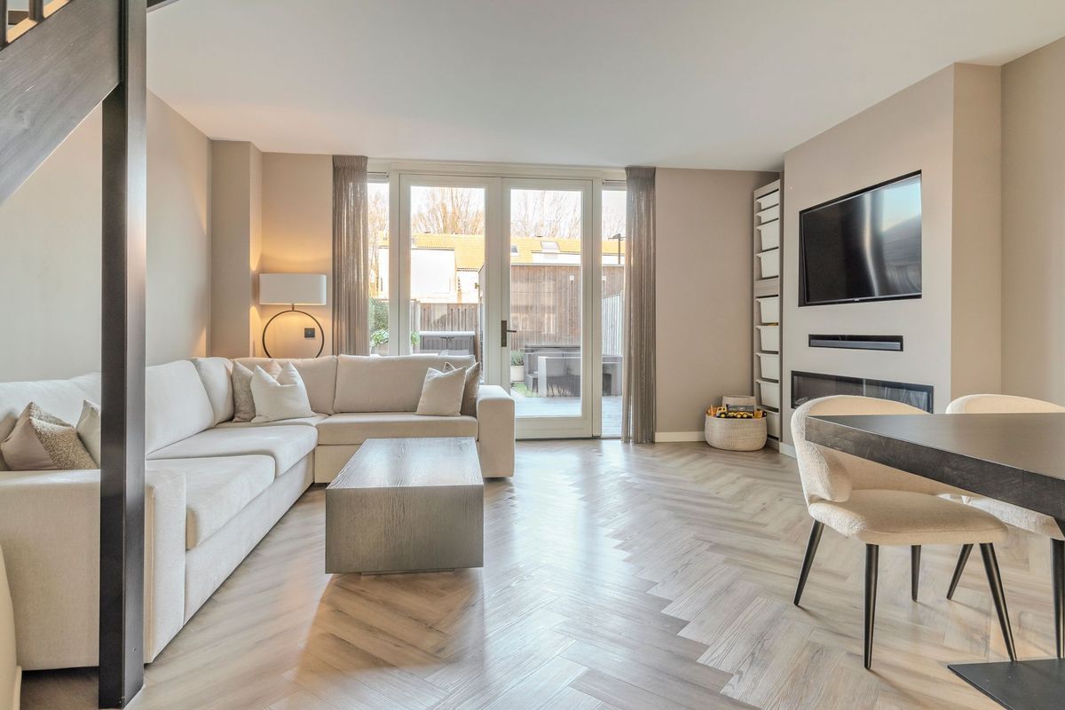 Nieuwevaert 23 Photo Blur 2