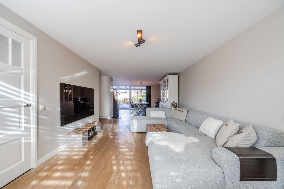 Mary Zeldenrustlaan 183 Photo Blur 1