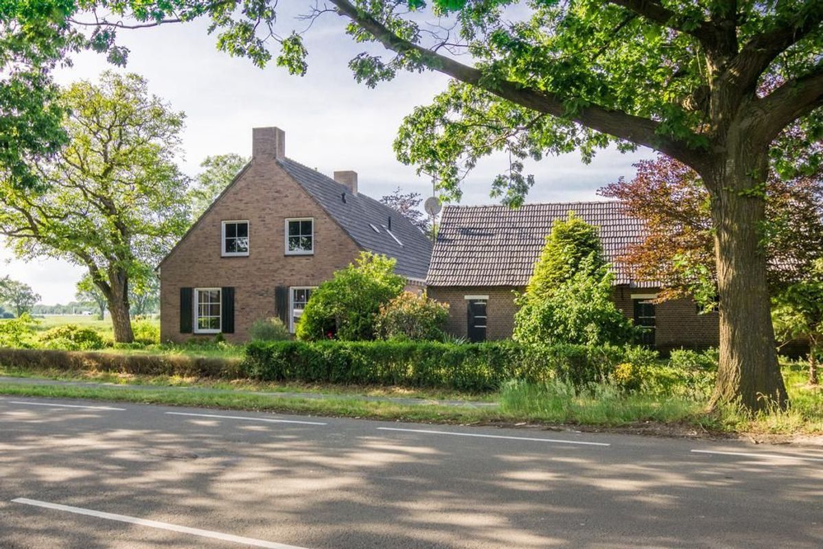 Vossenberg 2 Photo Blur 0