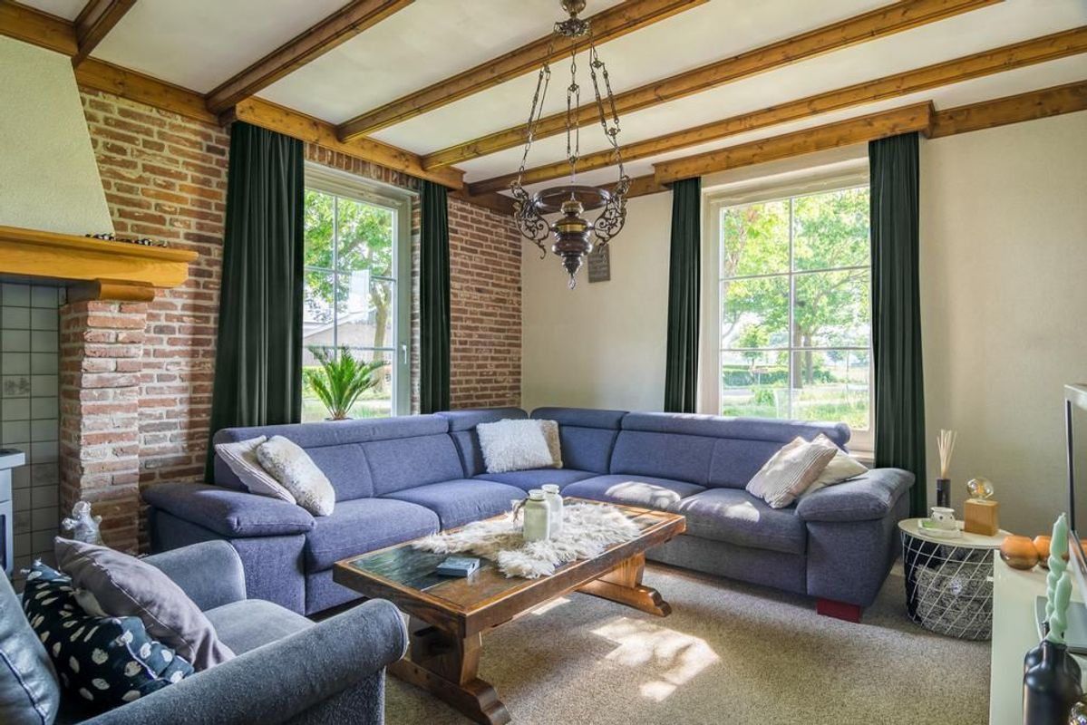 Vossenberg 2 Photo Blur 6