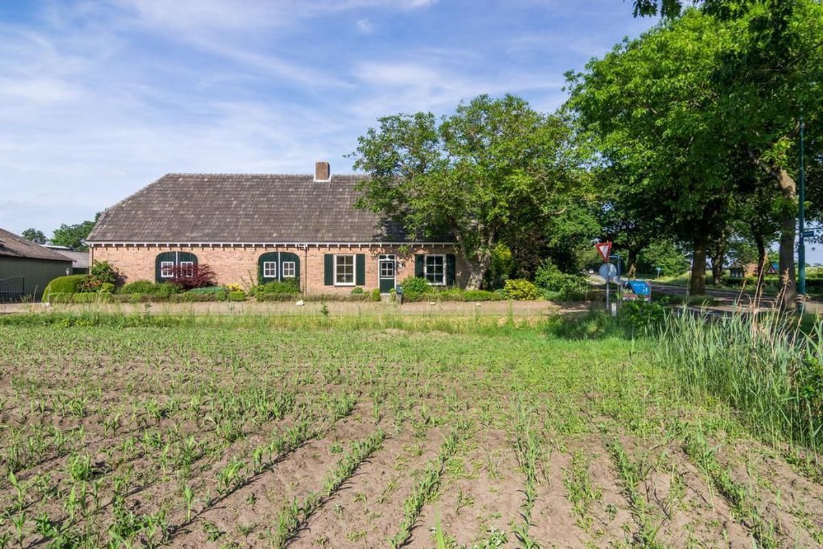 Vossenberg 2 Photo Blur 37