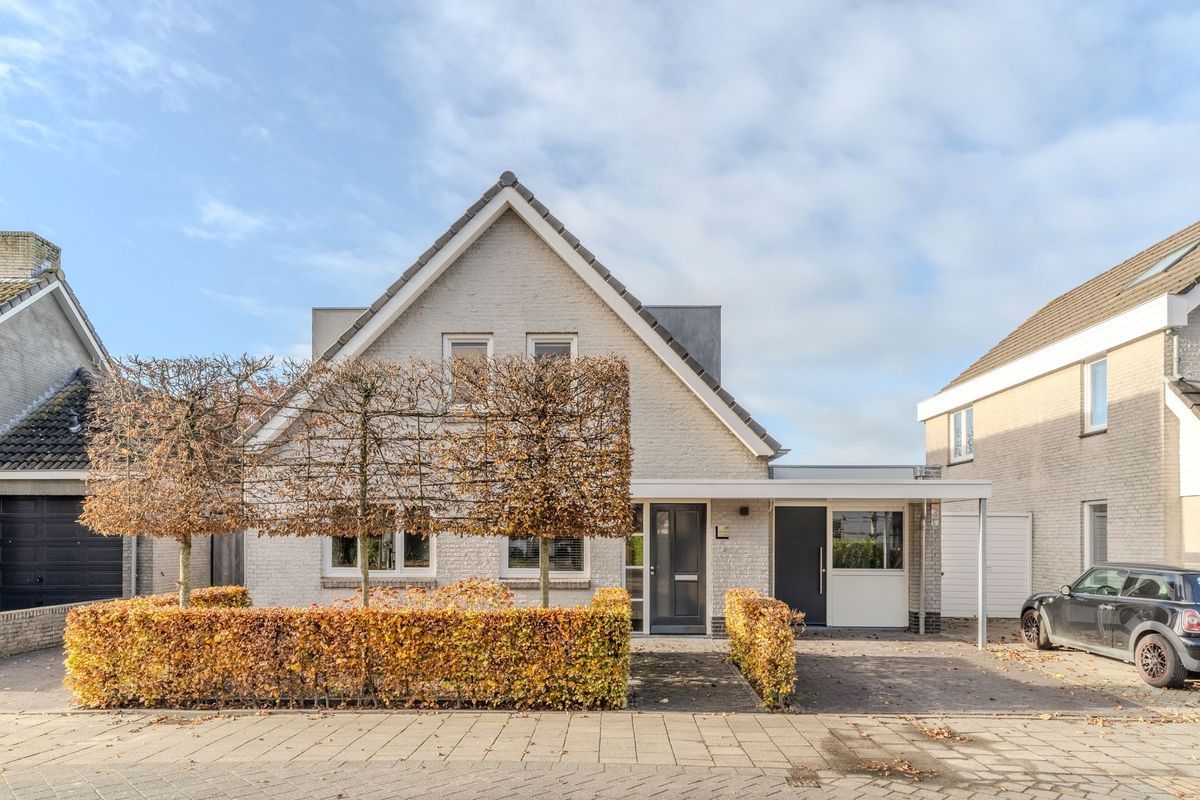 Pastoor Coomansstraat 19 Photo Blur 4