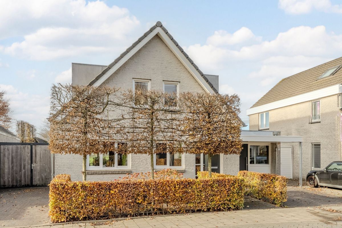 Pastoor Coomansstraat 19 Photo Blur 6