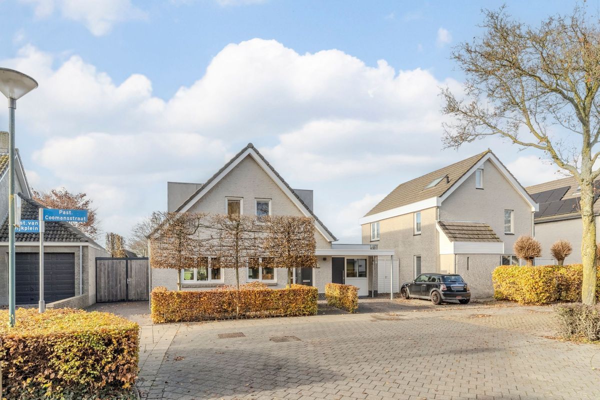 Pastoor Coomansstraat 19 Photo Blur 7