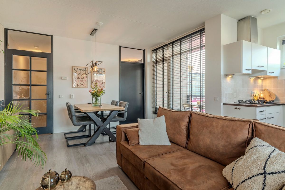 Kapittelstraat 9 - E Photo Blur 16