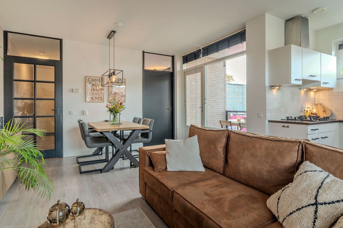 Kapittelstraat 9 - E Photo Blur 15