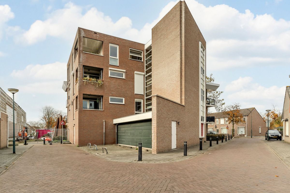 Kapittelstraat 9 - E Photo Blur 33