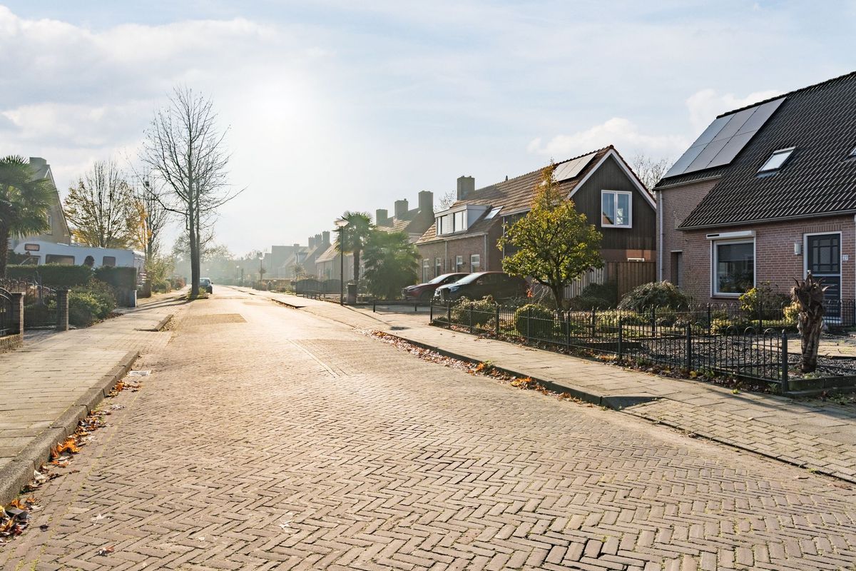 A. van der Kolkstraat 27 Photo Blur 43