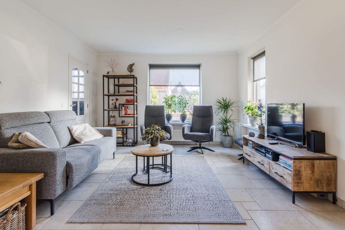 A. van der Kolkstraat 27 Photo Blur 2