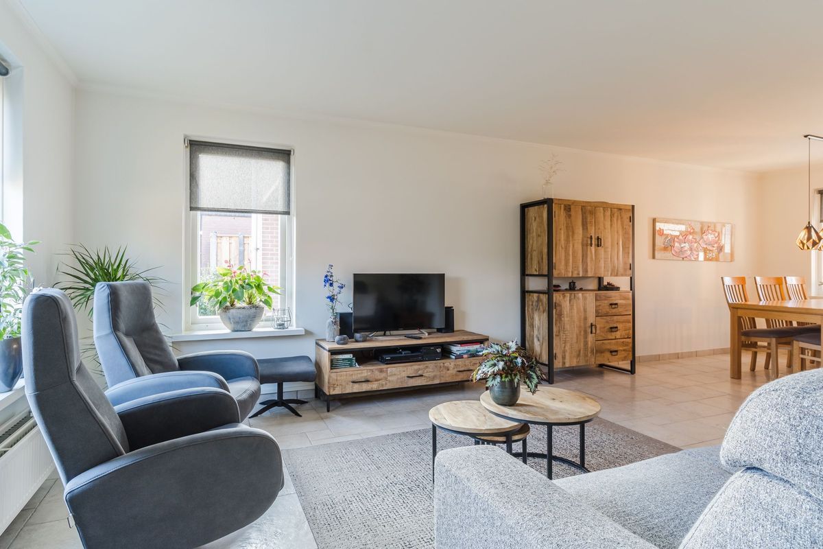 A. van der Kolkstraat 27 Photo Blur 4