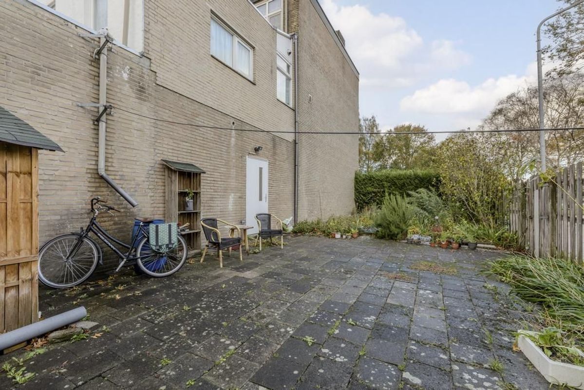 Lage Kant 14 - A Photo Blur 30