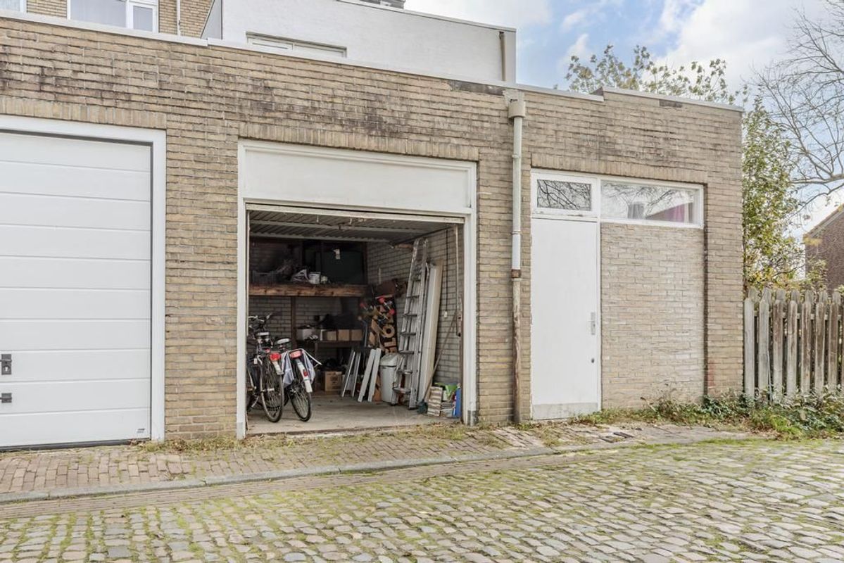 Lage Kant 14 - A Photo Blur 35