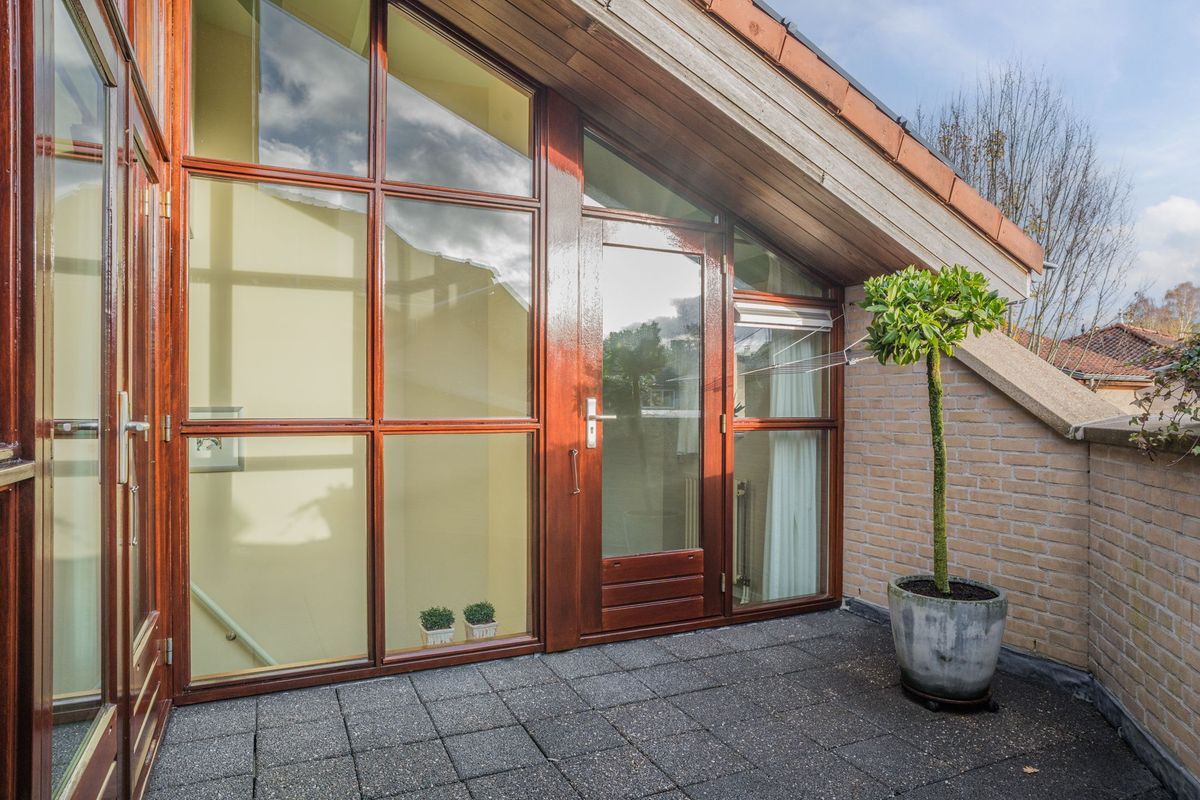 Wethouder Noijhof 5 Photo Blur 34