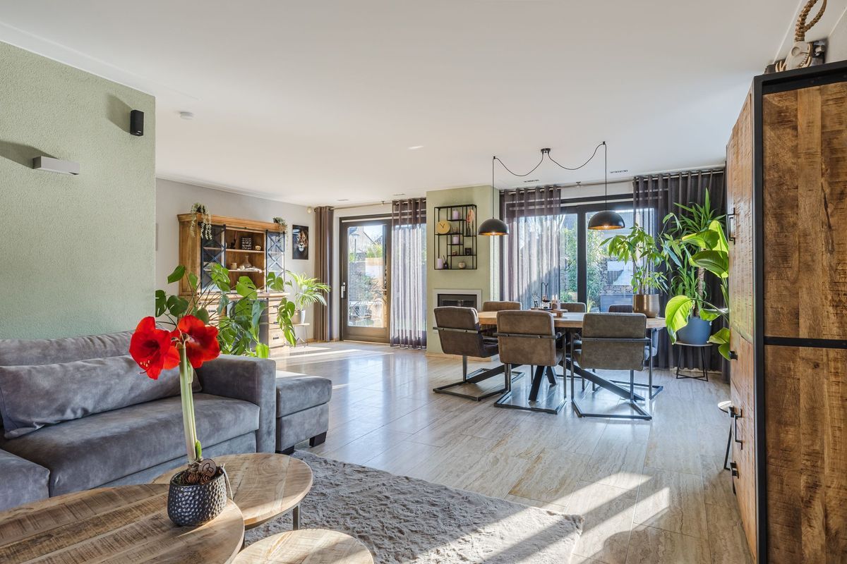 De Vucht 56 Photo Blur 1