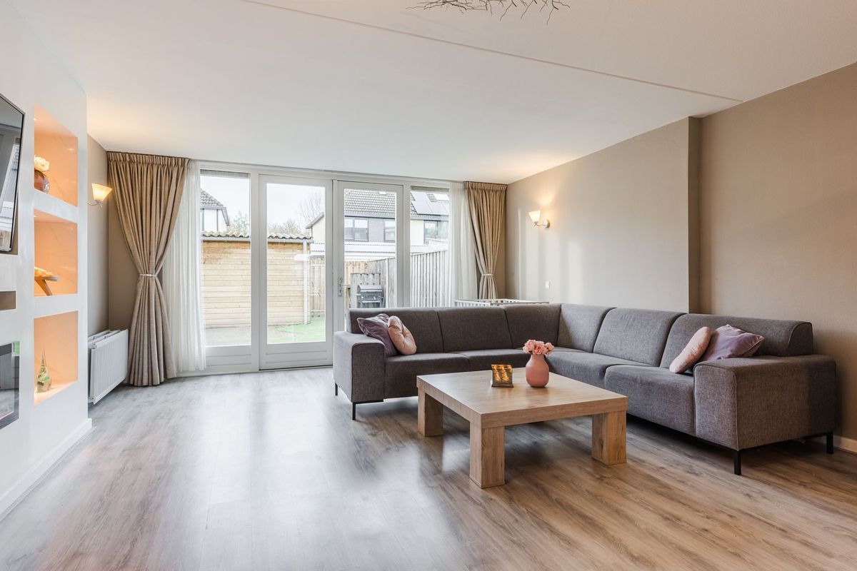 Megenstraat 77 Photo Blur 3