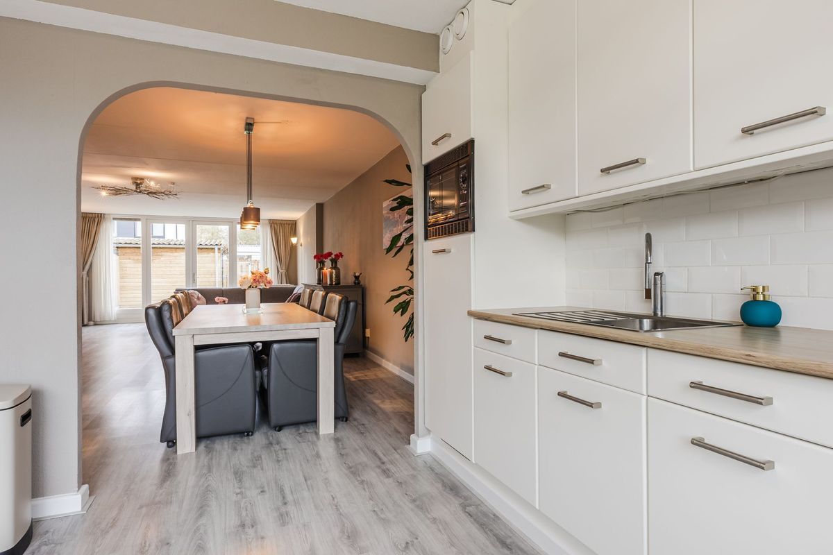 Megenstraat 77 Photo Blur 9