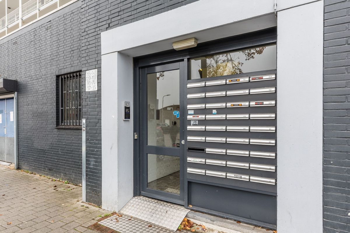 Daniël Josephus Jittastraat 91 Photo Blur 28