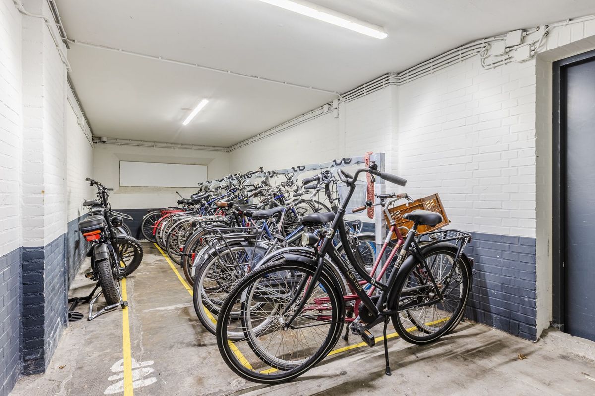 Daniël Josephus Jittastraat 91 Photo Blur 27