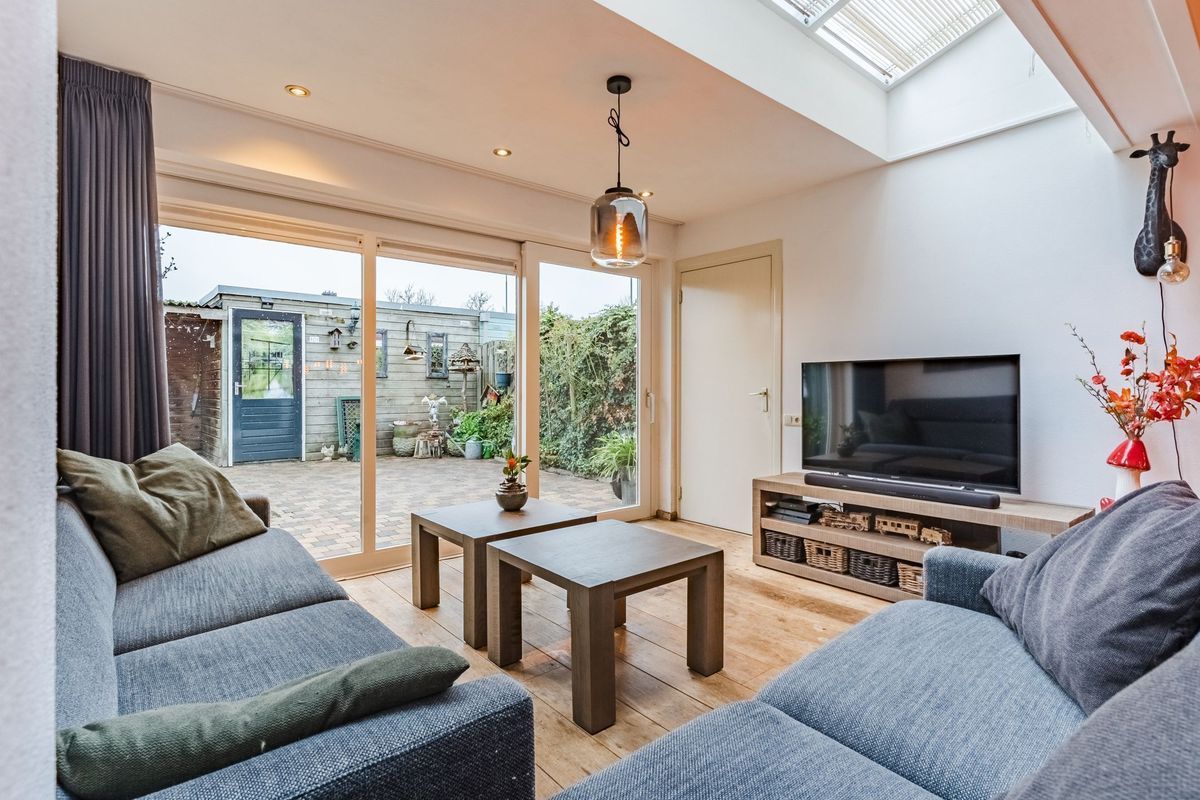 Koninginnestraat 101 Photo Blur 8