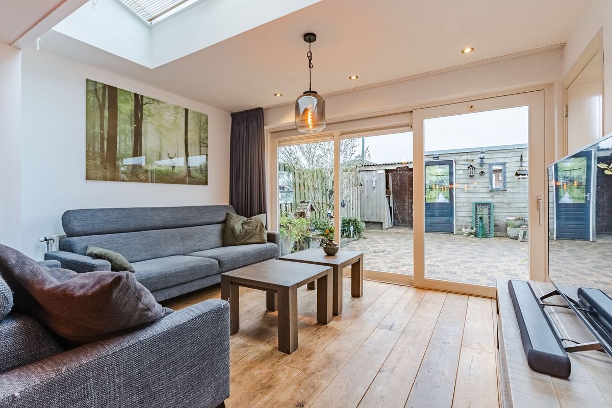 Koninginnestraat 101 Photo Blur 9