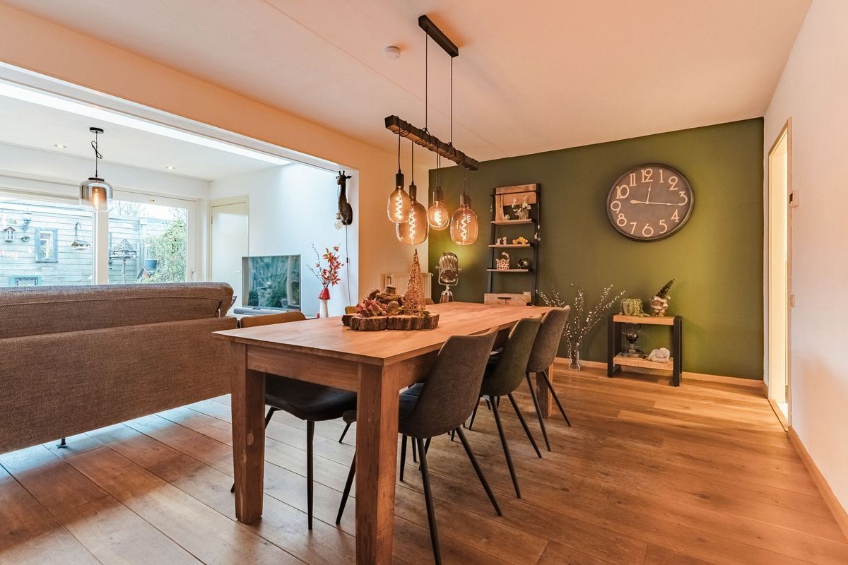 Koninginnestraat 101 Photo Blur 2