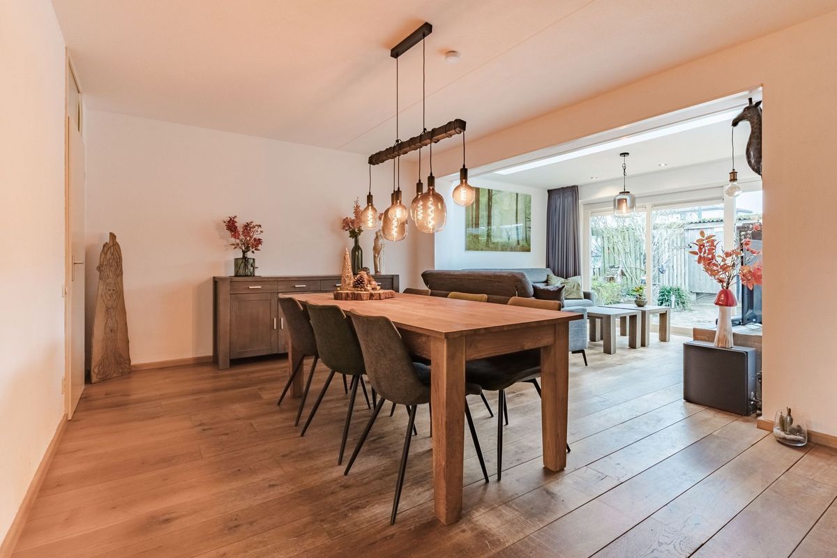 Koninginnestraat 101 Photo Blur 13